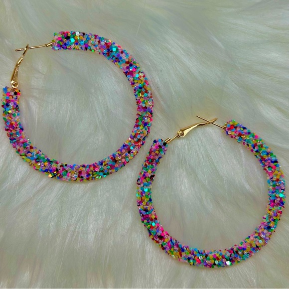 🍭Confetti Hoop Earrings - Picture 4 of 4